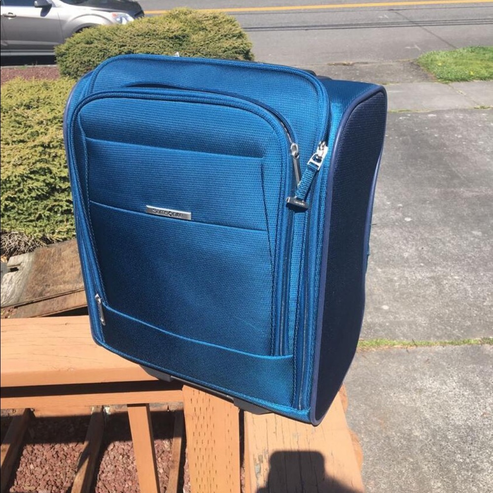 Samsonite underseater